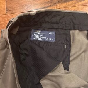 Haggar Men's Tan Trousers